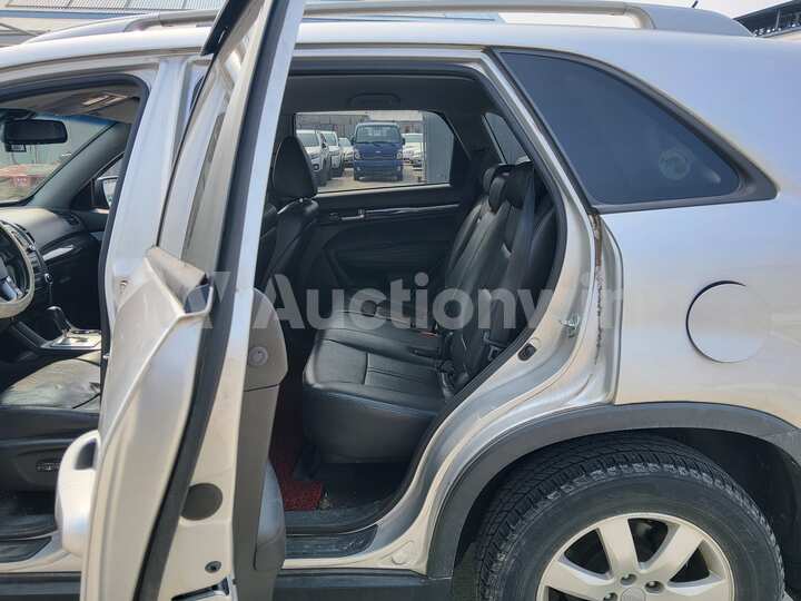 Kia Sorento 2010 — 47