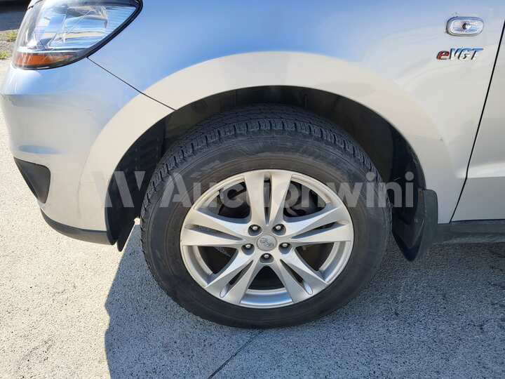 Hyundai SantaFe 2010 — 12