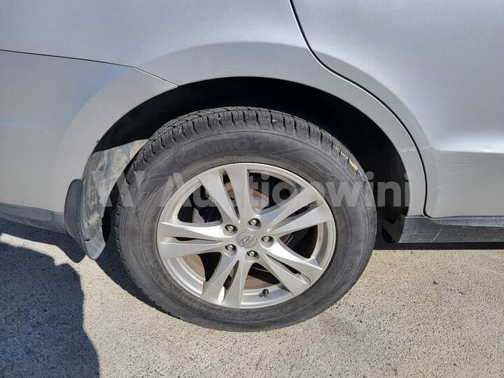 Hyundai SantaFe 2010 — 17