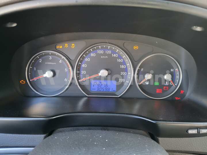 Hyundai SantaFe 2010 — 36