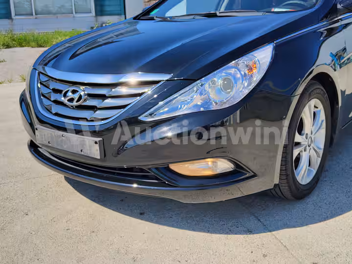 Hyundai Sonata 2010 — 11