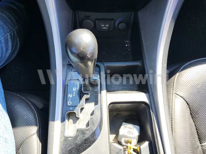 Hyundai Sonata 2010 — 41