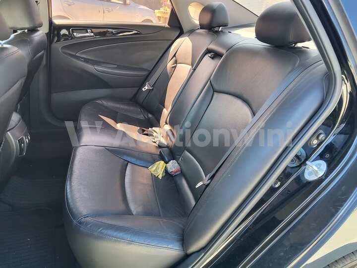 Hyundai Sonata 2010 — 51