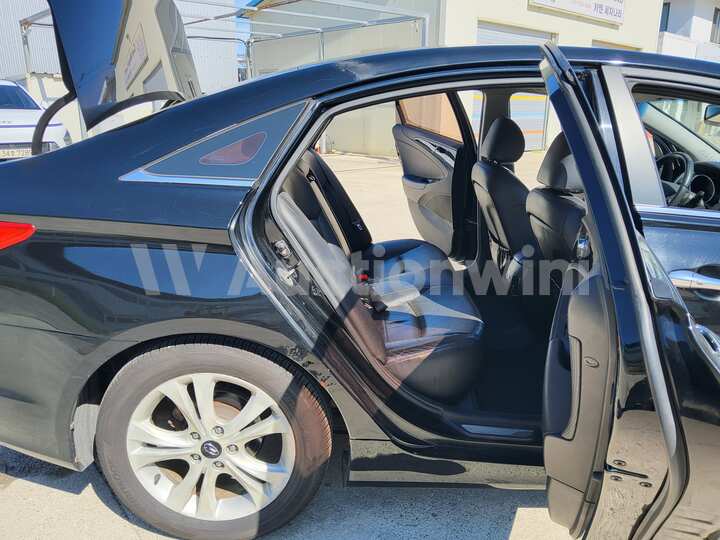 Hyundai Sonata 2010 — 61