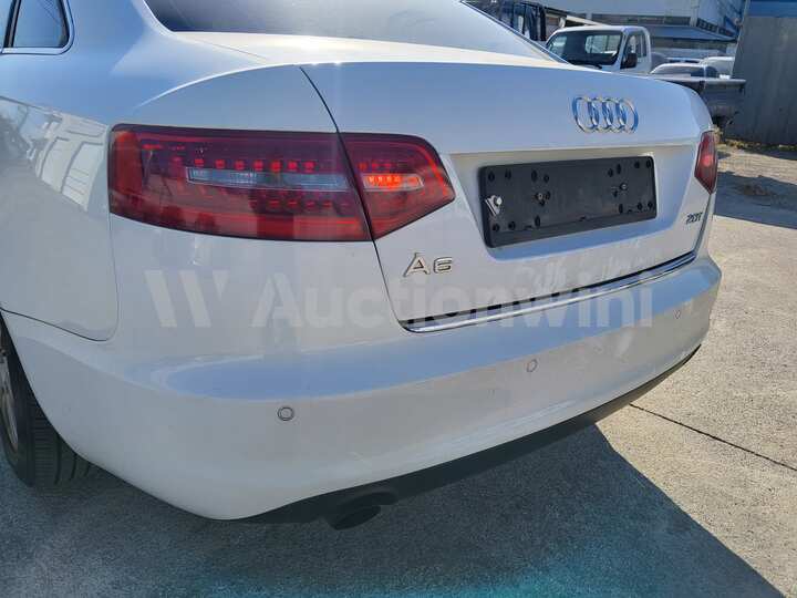 Audi A6 2010 — 15