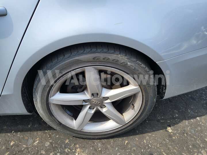 Audi A4 2010 — 15