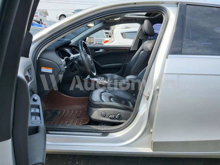 Audi A4 2010 — 47
