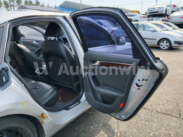Audi A4 2010 — 57