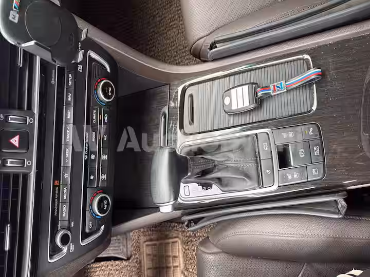 Kia K5 2018 — 19