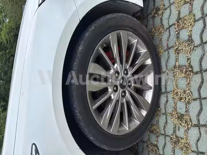 Kia K5 2018 — 28