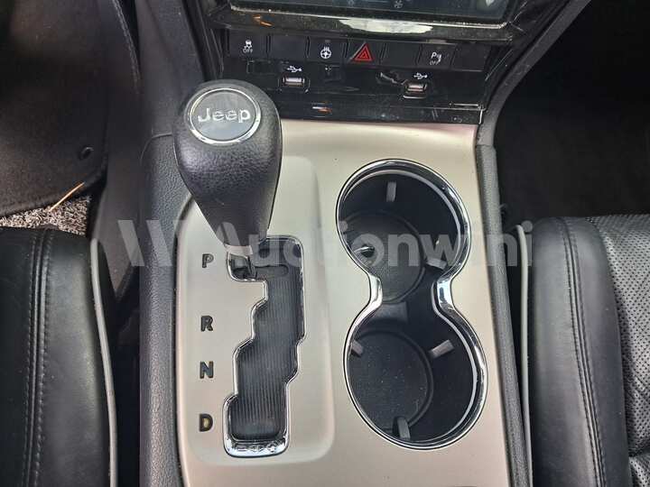 Jeep Cherokee 2013 — 26