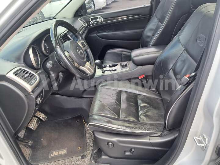 Jeep Cherokee 2013 — 32