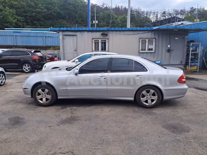 Mercedes Benz E Class 2003 — 2