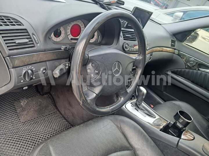 Mercedes Benz E Class 2003 — 15