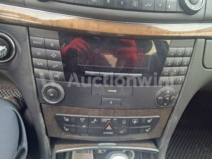 Mercedes Benz E Class 2003 — 20