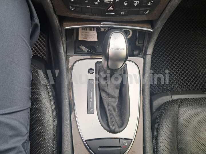 Mercedes Benz E Class 2003 — 21