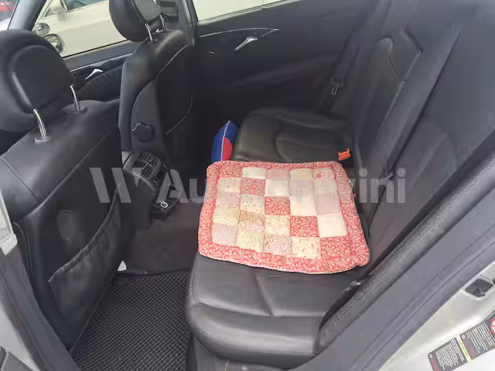 Mercedes Benz E Class 2003 — 26
