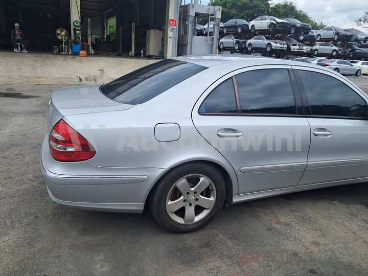 Mercedes Benz E Class 2003 — 6