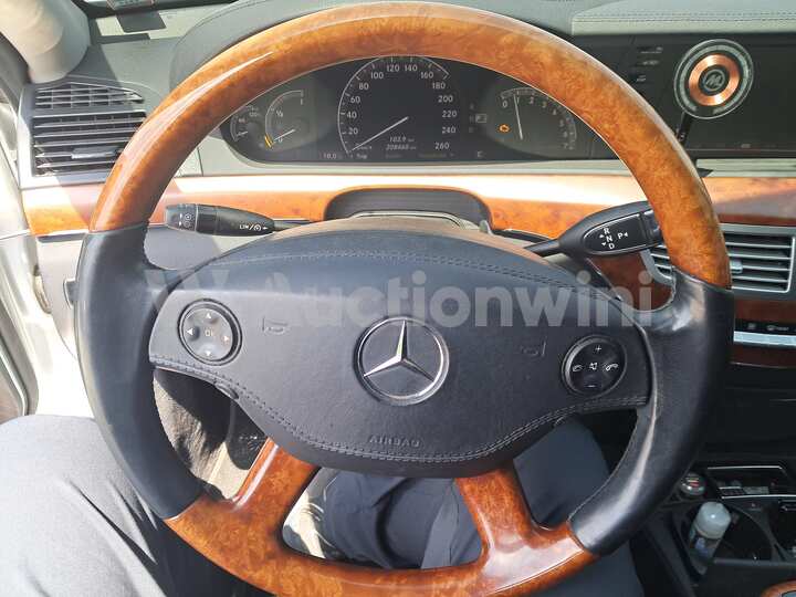 Mercedes Benz S Class 2006 — 13