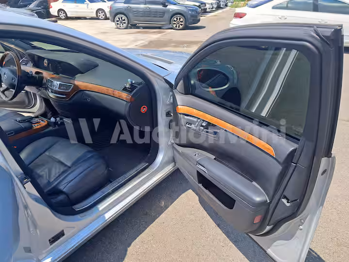 Mercedes Benz S Class 2006 — 30