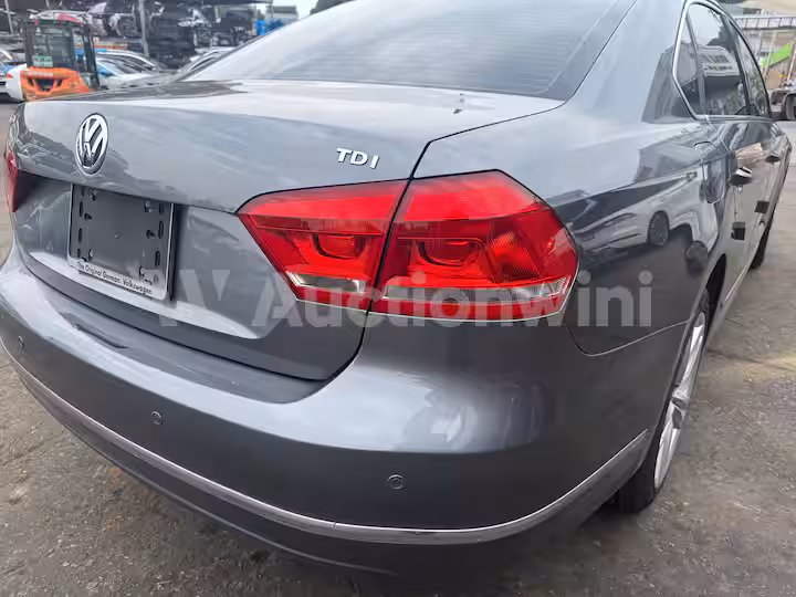 Volkswagen Passat 2014 — 11