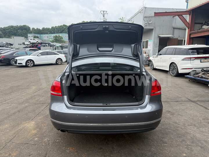 Volkswagen Passat 2014 — 12