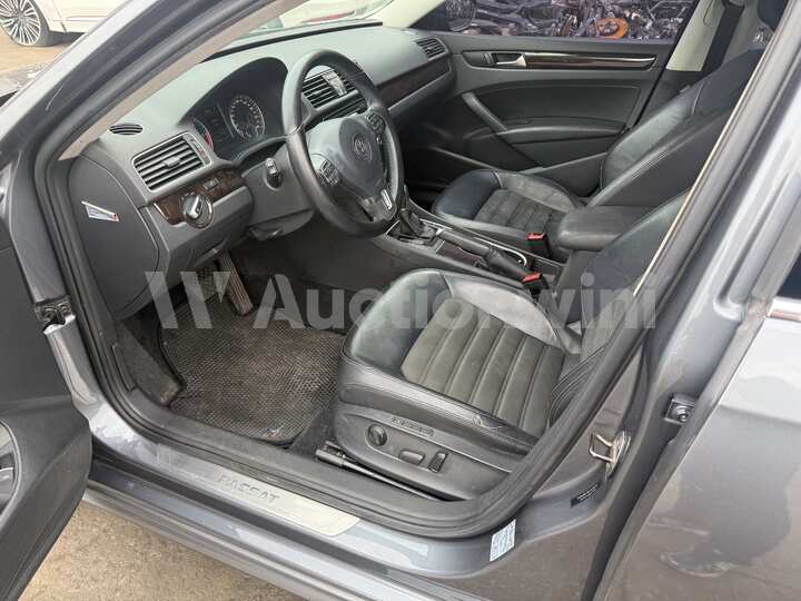 Volkswagen Passat 2014 — 25