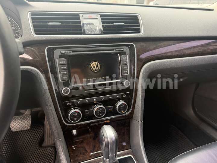 Volkswagen Passat 2014 — 30