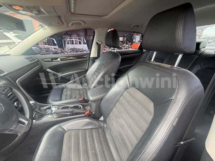 Volkswagen Passat 2014 — 34