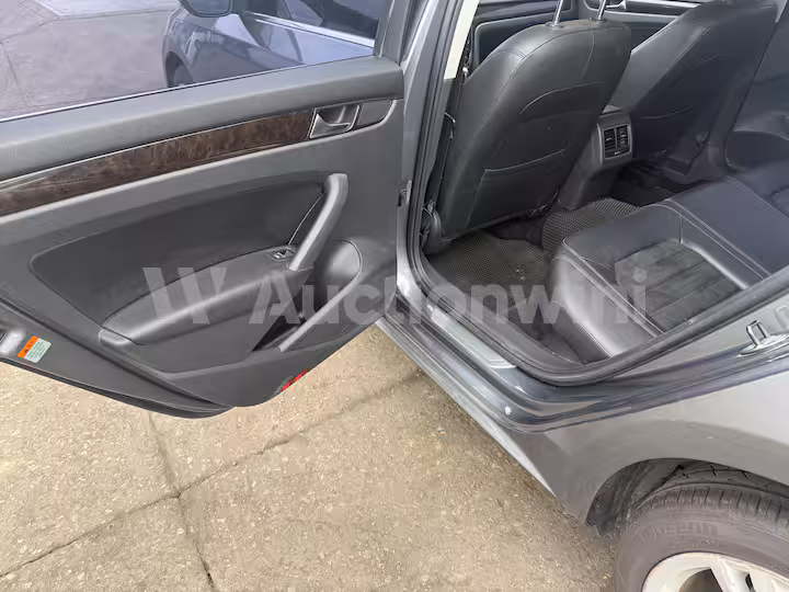 Volkswagen Passat 2014 — 35