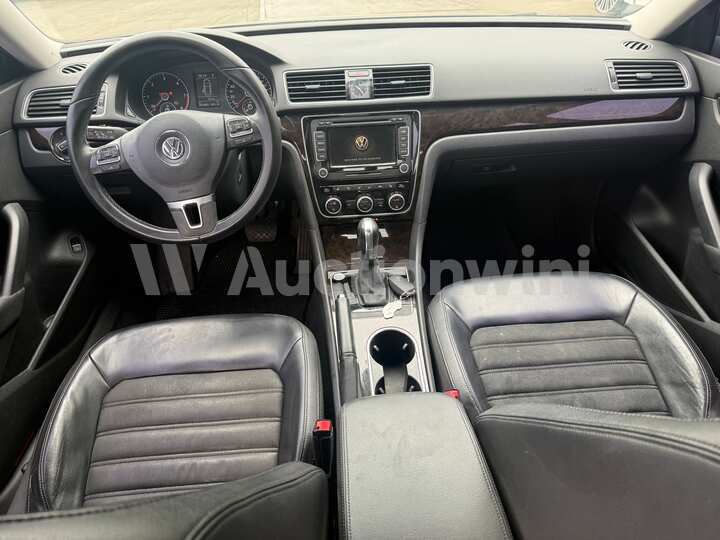 Volkswagen Passat 2014 — 39