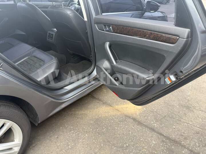 Volkswagen Passat 2014 — 42