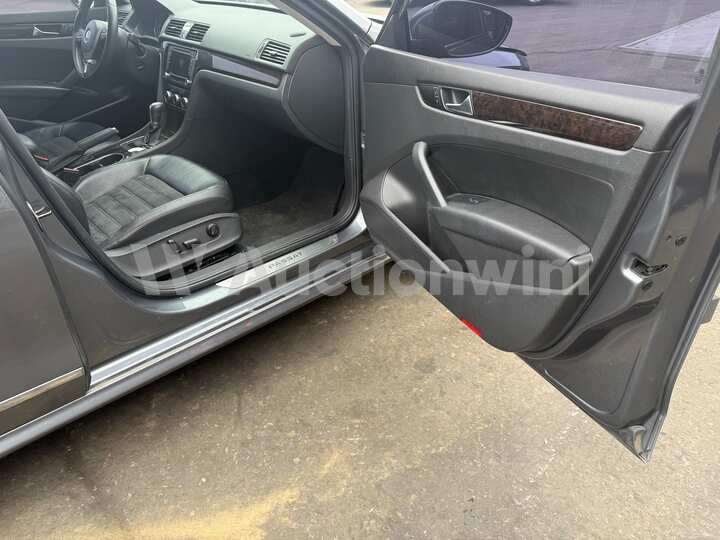 Volkswagen Passat 2014 — 44