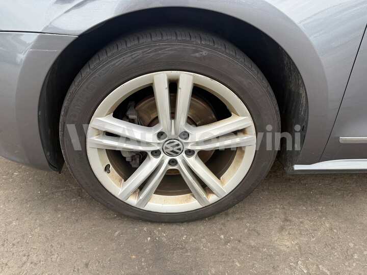 Volkswagen Passat 2014 — 54