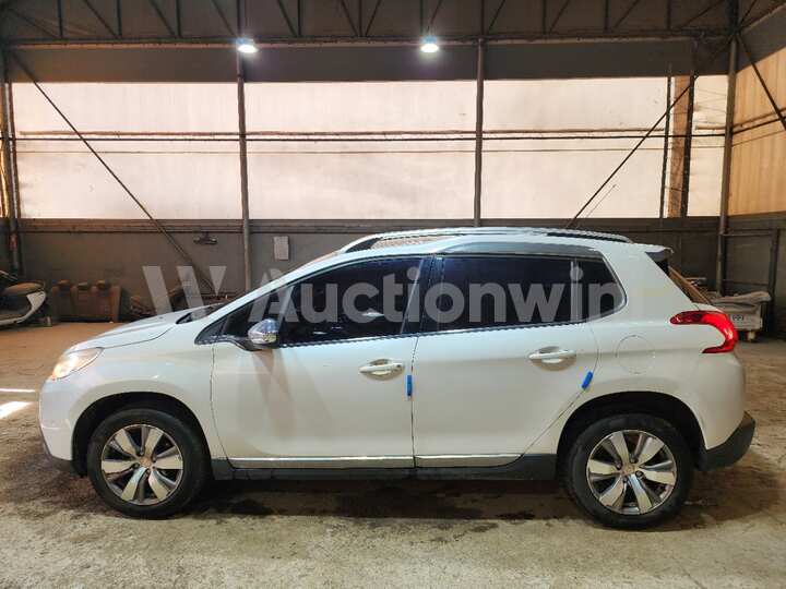 Peugeot 2008 2015 — 2