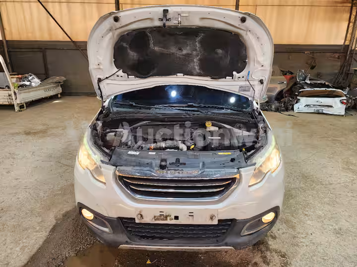 Peugeot 2008 2015 — 12