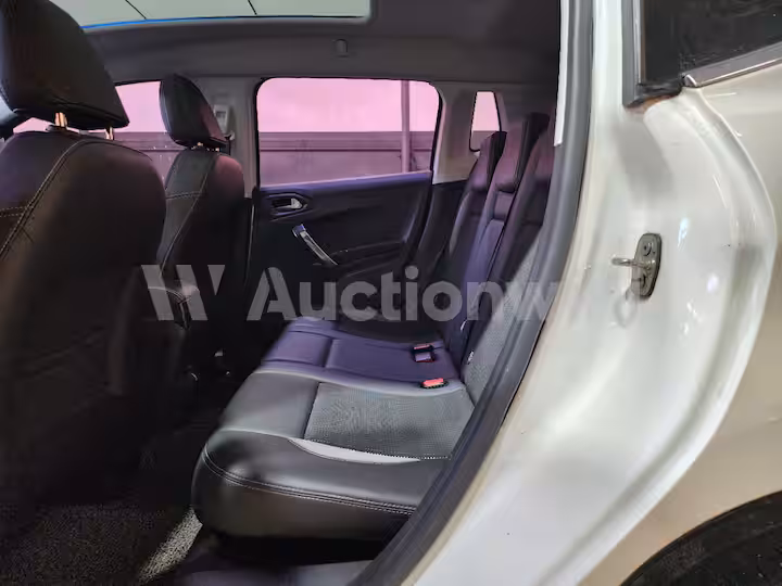 Peugeot 2008 2015 — 20