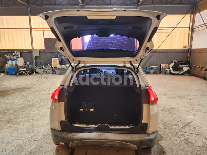 Peugeot 2008 2015 — 23