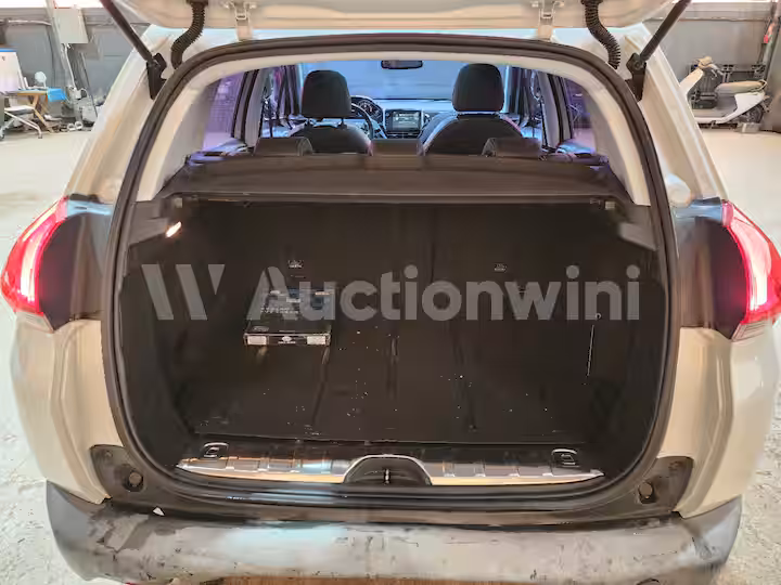 Peugeot 2008 2015 — 25