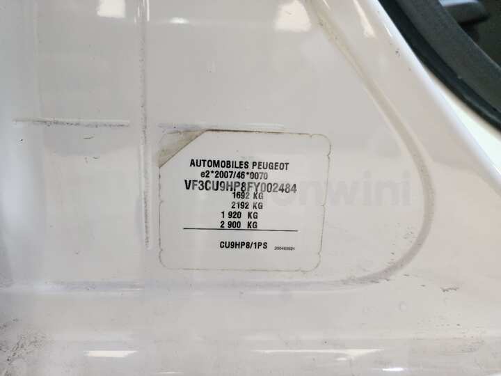 Peugeot 2008 2015 — 32