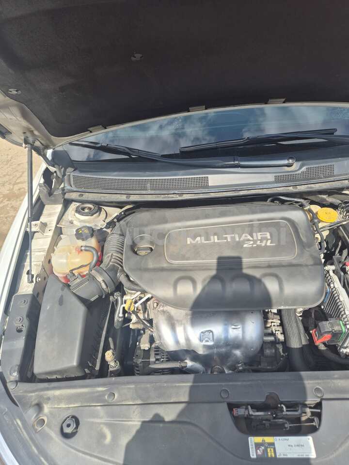 Chrysler 200 2015 — 28
