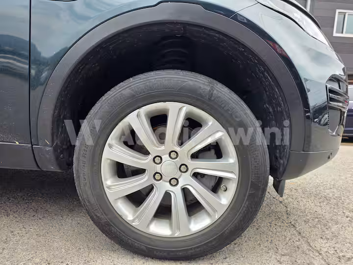 Land Rover Discovery Sport 2016 — 17