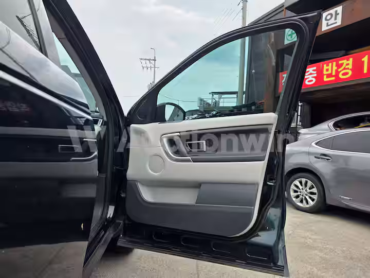 Land Rover Discovery Sport 2016 — 21