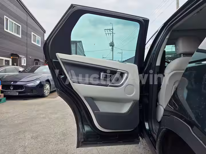 Land Rover Discovery Sport 2016 — 24