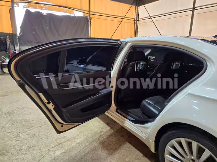 BMW 7 Series 2013 — 14