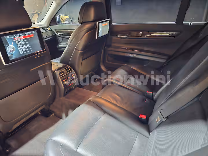 BMW 7 Series 2013 — 16