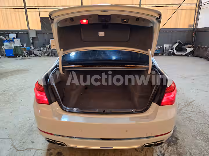 BMW 7 Series 2013 — 17