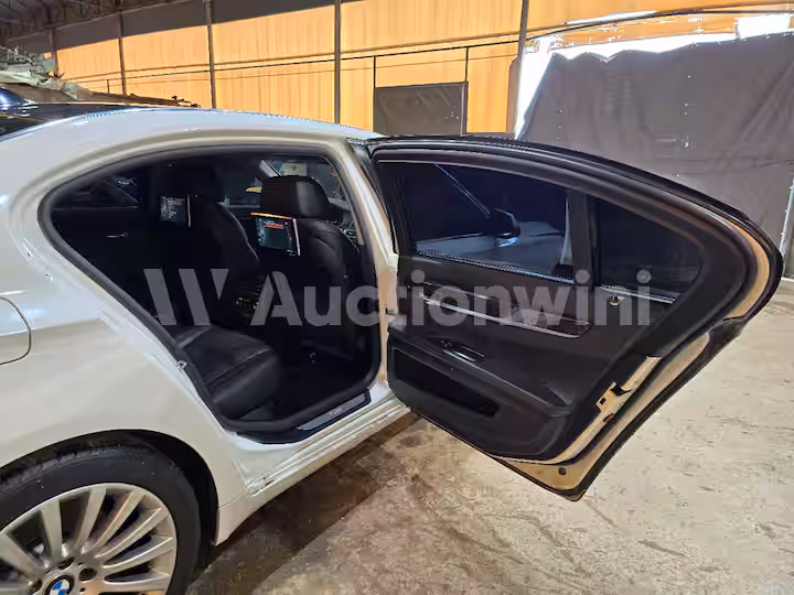 BMW 7 Series 2013 — 22