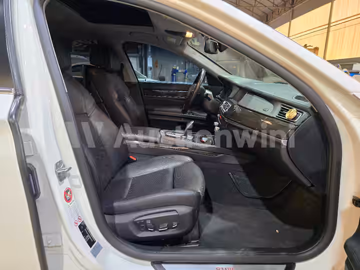 BMW 7 Series 2013 — 25