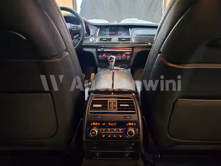 BMW 7 Series 2013 — 30